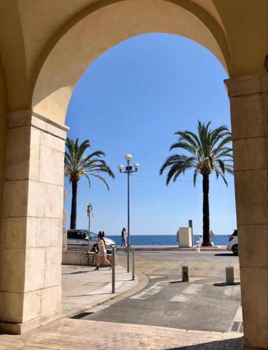Appartement, En Plein Centre , Face A La Gare Centrale, Centre *
