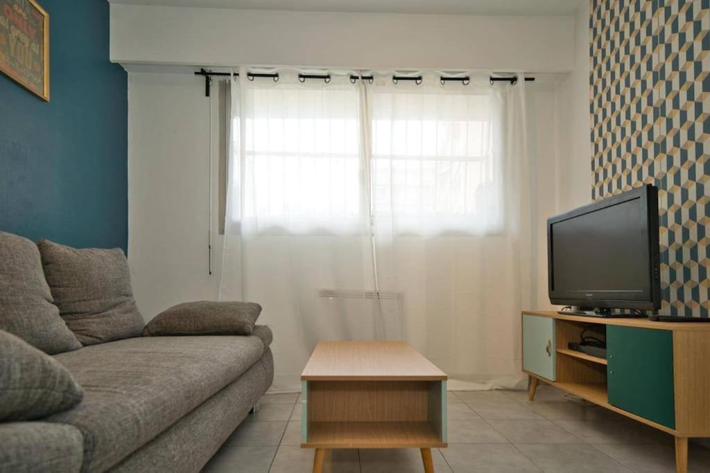 Appartement, En Plein Centre , Face A La Gare Centrale, Centre