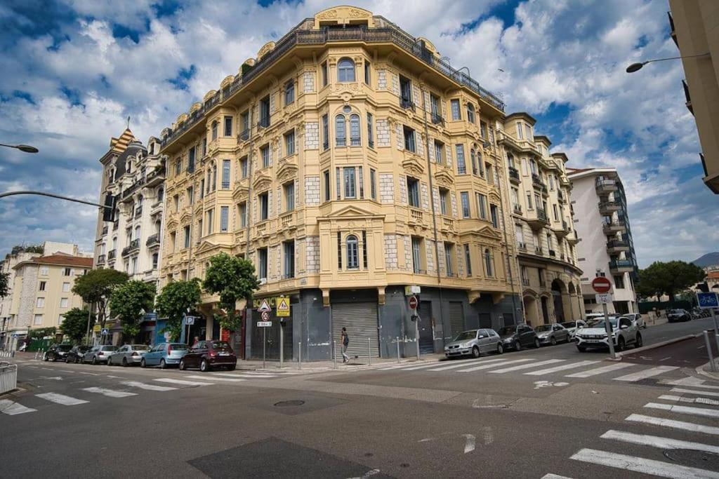 Appartement, En Plein Centre , Face A La Gare Centrale, Centre